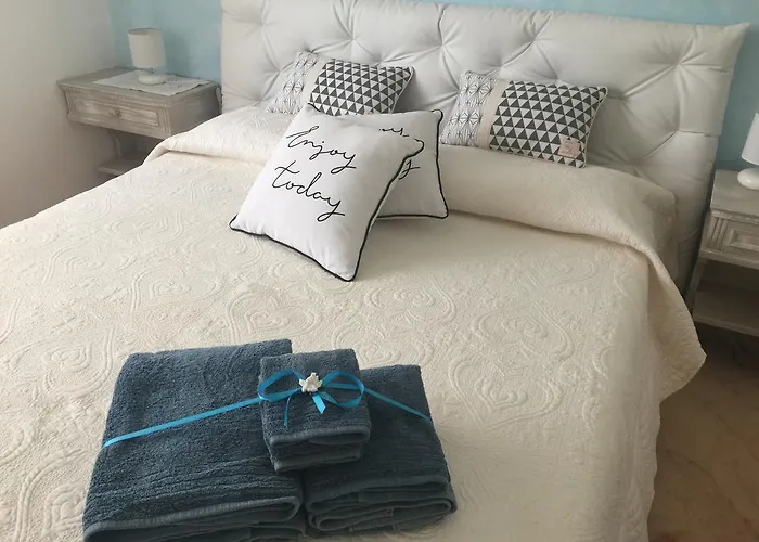 לינה וארוחת בוקר A Domo *