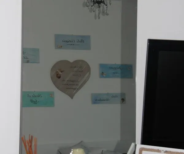 לינה וארוחת בוקר A Domo