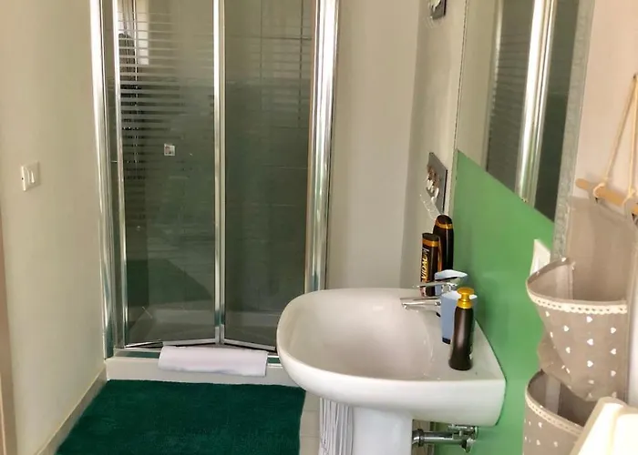 לינה וארוחת בוקר A Domo אולביה